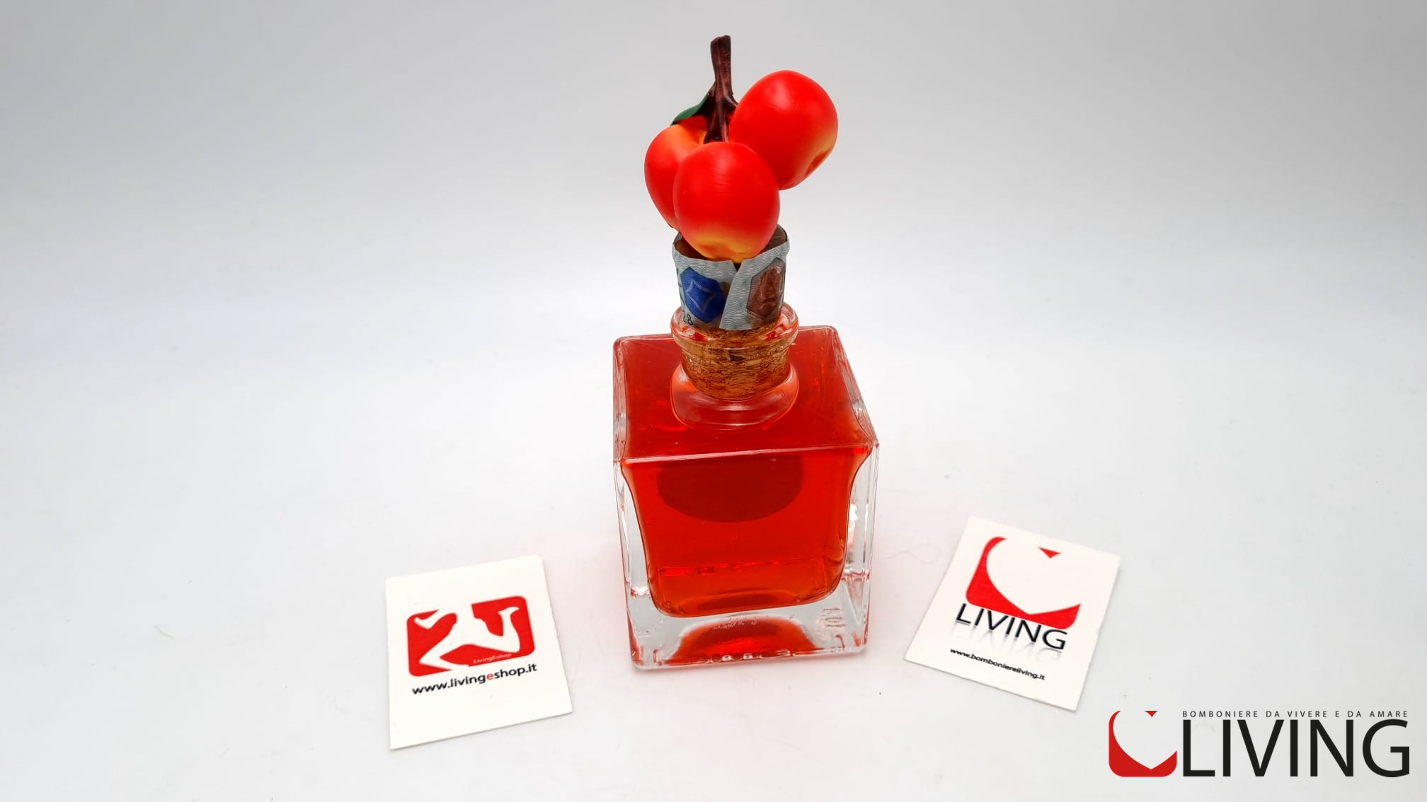 Bomboniera bottiglietta liquore di ciliegie - immagine 3